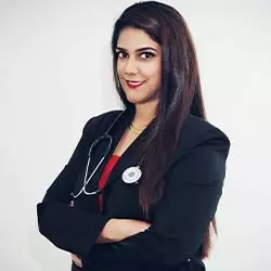 Dr.-Sravya-Tiprneni