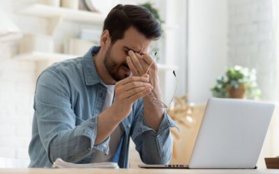 كيفية تخفيف إجهاد العين بسرعة: 14 طريقة مثبتة ، تمارين ونظام غذائي