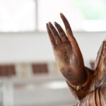 Abhaya Mudra: Manfaat, Efek Samping, Cara Melakukan dan Tindakan Pencegahan