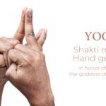 Shakti Mudra: Manfaat, Efek Samping, Cara Melakukannya dan Tindakan Pencegahan
