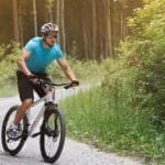 Apakah saya akan kehilangan perut, dada, dan lemak paha jika saya bersepeda setiap hari selama 2 bulan?