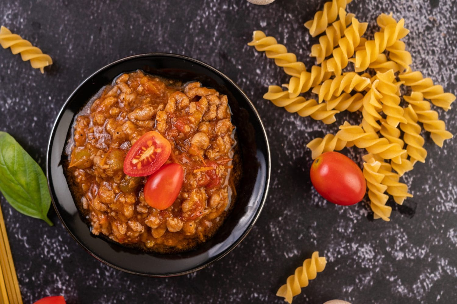 Pasta Lentil Merah dengan Tomat Ceri Tumis: Resep Sehat