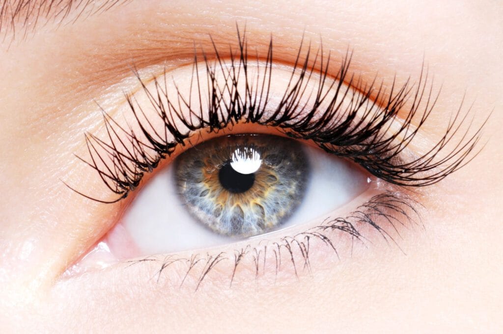 Eyelash in Eye: Causes, Symptoms, Treatment and Home Remedies
