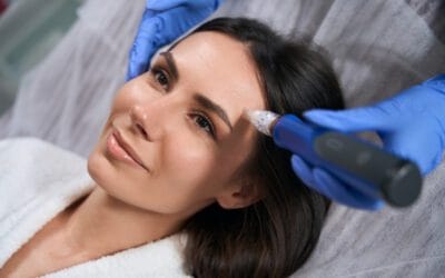 Microblading مقابل Microneedling: أيهما أفضل لك؟