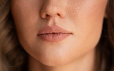 الشفاه غير المتساوية: الأسباب والعلاجات وكيفية إصلاح الشفاه غير المستوية بشكل طبيعي