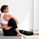 Pose pretzel dalam yoga: manfaat, teknik, dan wawasan ahli untuk fleksibilitas yang lebih baik