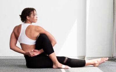 وضعية البسكويت في اليوجا: الفوائد والتقنية ورؤى الخبراء لتحسين المرونة