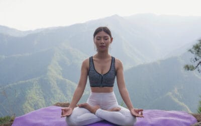 اليوغا للتدلي: دليل شامل للشفاء والتقوية