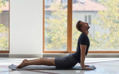 خطوة بخطوة القفز من خلال Ashtanga Yoga: الخبرات والنصائح والنصائح